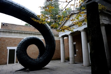 BIENNALE di VENEZIA Arte Contemporanea Giardini. Fotografie di Giulio Azzarello &copy;2020.
