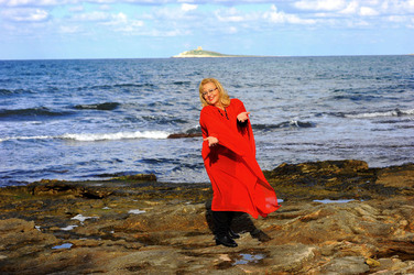 SARA FAVARO attrice e scrittrice italiana. Fotografie di Giulio Azzarello &copy;2015 2016.