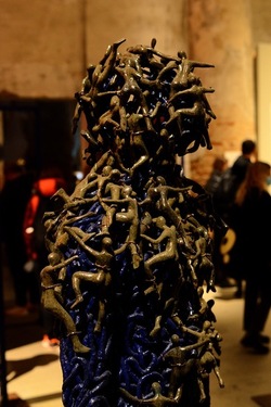 VENEZIA installazione nigeriana inizio Arsenale. Biennale Arch. Cont.. Fotografie di Giulio Azzarello &copy;2022.