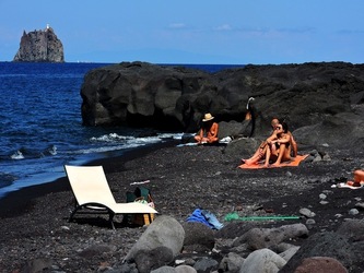 ISOLA di STROMBOLI fotografie di Giulio Azzarello &copy;2020.