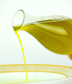 OLIO DI OLIVA di Sicilia. Fotografie di Giulio Azzarello &copy;2016.