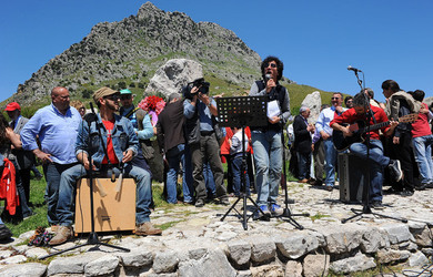 PORTELLA della Ginestra in Sicilia. Fotografie di Giulio Azzarello &copy;2014.