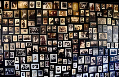 AUSCHWITZ BIRKENAU il percorso della memoria e i documenti. Fotografie di Giulio Azzarello &copy;2016.