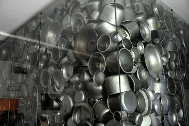 IL MUSEO SCHINDLER a Cracovia. Fotografie di Giulio Azzarello ©2016. IL MUSEO SCHINDLER a Cracovia. Fotografie di Giulio Azzarello ©2016.