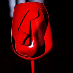 CALICE ROSSO. Fotografia di Giulio Azzarello &copy;2023.