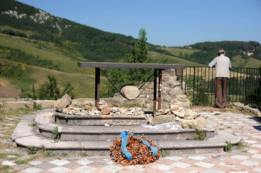 IL PARCO DELLA MEMORIA DI MONTESOLE Marzabotto . Fotografie di Giulio Azzarello &copy;2014.