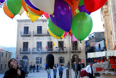 PROCESSIONE RELIGIOSA in Sicilia. Fotografie di Giulio Azzarello &copy;2014.