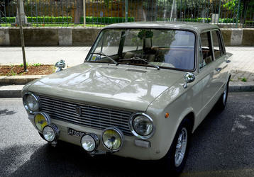 RADUNO di Auto e Moto classiche. Fotografie di Giulio Azzarello &copy;2016.