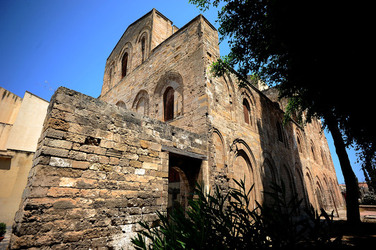 CHIESA E CHIOSTRO DELLA MAGIONE a Palermo panoramiche e particolari. Fotografie di Giulio Azzarello ©2014. CHIESA E CHIOSTRO DELLA MAGIONE a Palermo panoramiche e particolari. Fotografie di Giulio Azzarello ©2014.