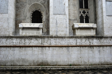 TEMPIO MALATESTIANO e SPIAGGIA di Rimini. Fotografie di Giulio Azzarello &copy;2016.