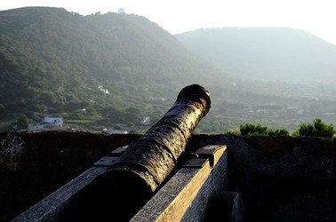 ISOLA DI USTICA il paese. Fotografie di Giulio Azzarello ©2016. ISOLA DI USTICA il paese. Fotografie di Giulio Azzarello ©2016.