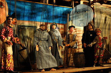TRADIZIONI IN VIAGGIO mostra di pupi di Mimmo Cuticchio. Fotografie di Giulio Azzarello &copy;2014.