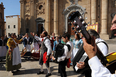 GRUPPO FOLK SICILIANO a Marsala. Fotografie di Giulio Azzarello &copy;2014.