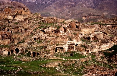 HASANKEYF Anatolia Curdistan. Fotografie di Giulio Azzarello ©2001 2021. HASANKEYF Anatolia Curdistan. Fotografie di Giulio Azzarello ©2001 2021.