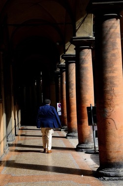 BOLOGNA centro storico. Fotografie di Giulio Azzarello &copy;2018.