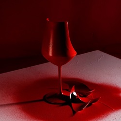 CALICE ROSSO. Fotografia di Giulio Azzarello &copy;2023.