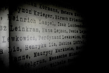 IL MUSEO SCHINDLER a Cracovia. Fotografie di Giulio Azzarello ©2016. IL MUSEO SCHINDLER a Cracovia. Fotografie di Giulio Azzarello ©2016.