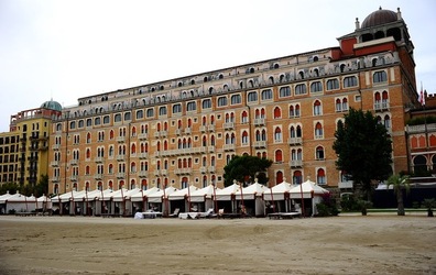 LIDO di VENEZIA. Fotografie di Giulio Azzarello ©2018.