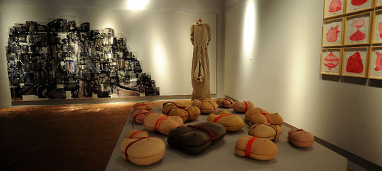 Installazione di Anne Clemence DeGrollee alla GAM di Palermo. Fotografie di Giulio Azzarello ©2017. Installazione di Anne Clemence DeGrollee alla GAM di Palermo. Fotografie di Giulio Azzarello ©2017.