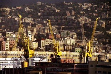 IL PORTO DI GENOVA panoramiche e particolari. Fotografie di Giulio Azzarello &copy;2014.