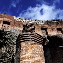COLOSSEO Roma. Fotografie di Giulio Azzarello ©2020. COLOSSEO Roma. Fotografie di Giulio Azzarello ©2020.