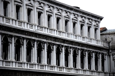 VENEZIA fotografie di Giulio Azzarello &copy;2022.