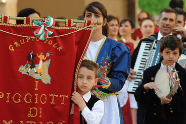 GRUPPO FOLK SICILIANO a Marsala. Fotografie di Giulio Azzarello &copy;2014.