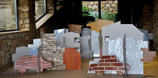 ANNE CLEMENCE de GROLEE e una sua installazione. Fotografie di Giulio Azzarello &copy;2014.