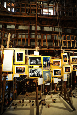 TRADIZIONI IN VIAGGIO mostra di pupi di Mimmo Cuticchio. Fotografie di Giulio Azzarello &copy;2014.