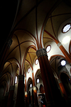 BOLOGNA centro storico. Fotografie di Giulio Azzarello ©2016. BOLOGNA centro storico. Fotografie di Giulio Azzarello ©2016.