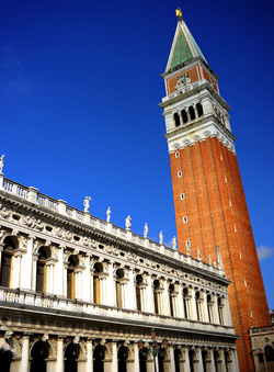 PIAZZA SAN MARCO A VENEZIA fotografie di Giulio Azzarello &copy;2016.