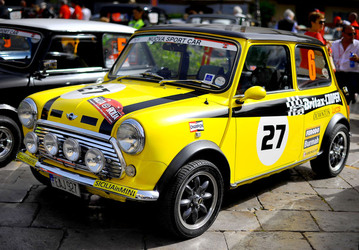 RADUNO di auto classiche MiniCooper. Fotografie di Giulio Azzarello &copy;2016.