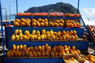 MONDELLO in Sicilia a Palermo. Fotografie di Giulio Azzarello ©2014.