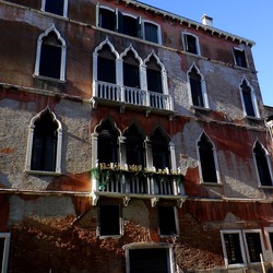 VENEZIA fotografie di Giulio Azzarello &copy;2022.