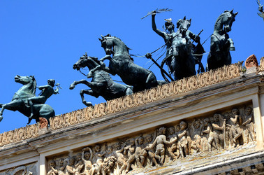 TEATRO Politeama di Palermo. Fotografie di Giulio Azzarello ©2014.