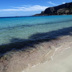 MONDELLO. Fotografie di Giulio Azzarello ©2024.