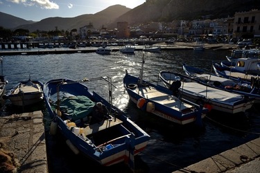 BARCHE da PESCA fotografie di Giulio Azzarello &copy;2019.