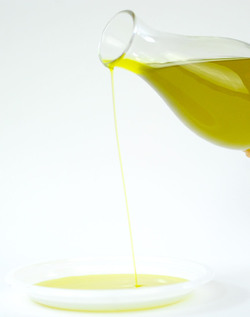 OLIO DI OLIVA di Sicilia. Fotografie di Giulio Azzarello &copy;2016.