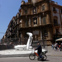 INSTALLAZIONE. Fotografie di Giulio Azzarello ©2022.