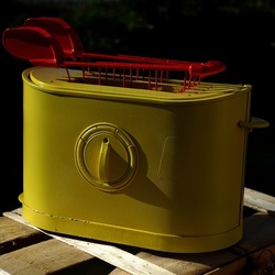 TOAST. Fotografie di Giulio Azzarello &copy;2025.