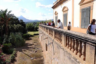 LE VILLE di Bagheria in Sicilia. Fotografie di Giulio Azzarello &copy;2014.