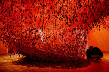 BIENNALE di VENEZIA padiglione giapponese. Foto di Giulio Azzarello &copy;2015 2016. Opera di Chiharu Shiota The KEY in the HAND .