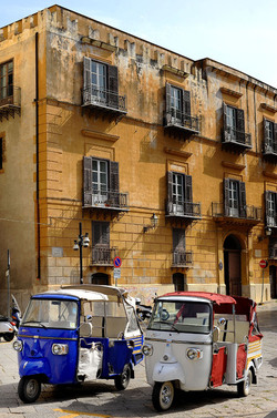 CENTRO STORICO di PALERMO. Fotografie di Giulio Azzarello ©2016. CENTRO STORICO di PALERMO. Fotografie di Giulio Azzarello ©2016.