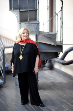 SARA FAVARO attrice e poetessa siciliana. Fotografie di Giulio Azzarello &copy;2018.