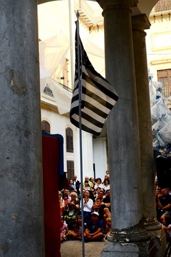 BRUNO LEONE Pulcinella. Fotografie di Giulio Azzarello ©2020. BRUNO LEONE Pulcinella. Fotografie di Giulio Azzarello ©2020.