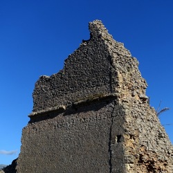 RUDERE DI PIETRA. Fotografie di Giulio Azzarello &copy;2022.
