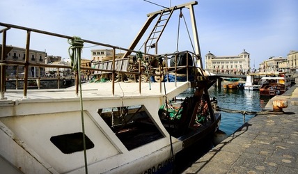 BARCHE da PESCA fotografie di Giulio Azzarello &copy;2019.
