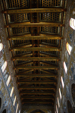 MONREALE in Sicilia con il suo Duomo e il Chiostro panoramiche e particolari. Fotografie di Giulio Azzarello &copy;2014.