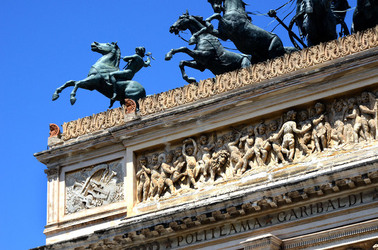 TEATRO Politeama di Palermo. Fotografie di Giulio Azzarello ©2014.