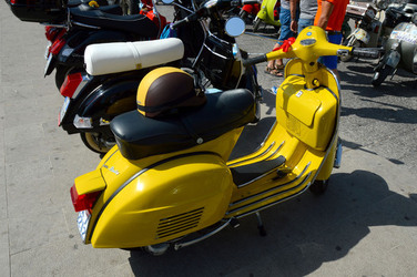 VESPE raduno storico a Palermo panoramiche e particolari. Fotografie di Giulio Azzarello &copy;2014.